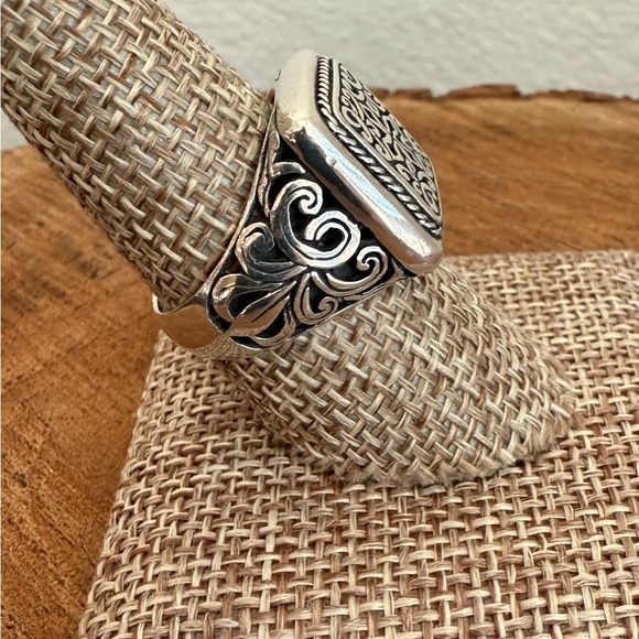Indonesia Bali Square Scroll Sterling Silver Ring - Picture 3 of 8